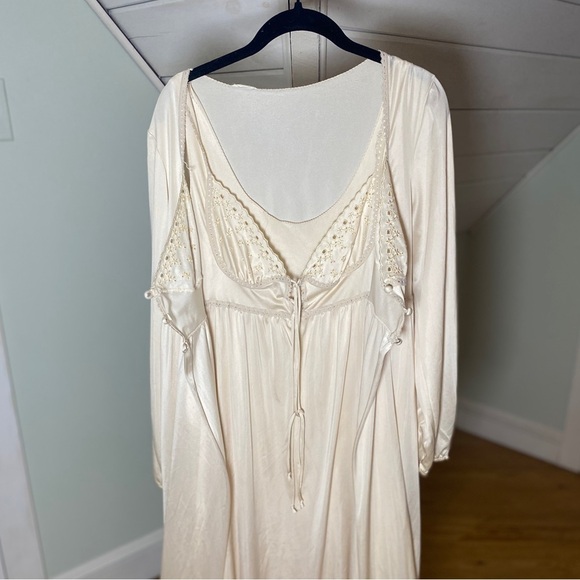 Vintage Mistee 2 Piece Lingerie Set Cream Floor Length Large - Picture 6 of 14